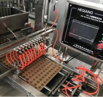 Toffee-Süßigkeits-Produktionsmaschine-weicher Gelee-Süßigkeits-Galvaniseur fournisseur